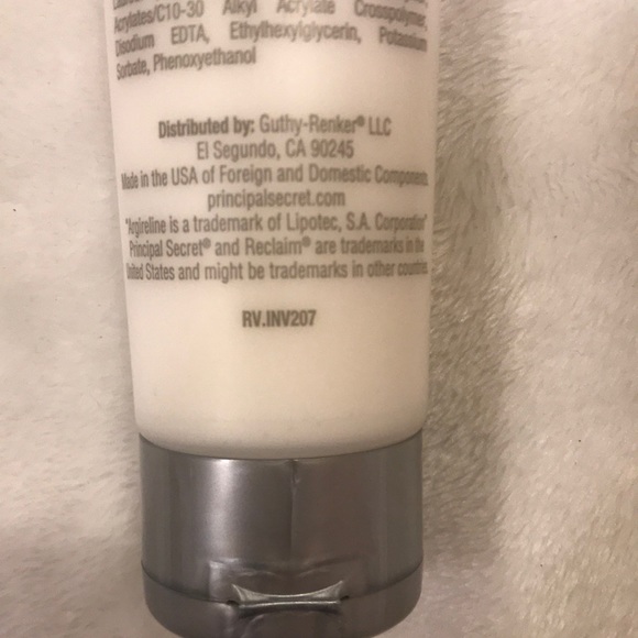 Reclaim with Argireline R total facial cleanser - Picture 9 of 10